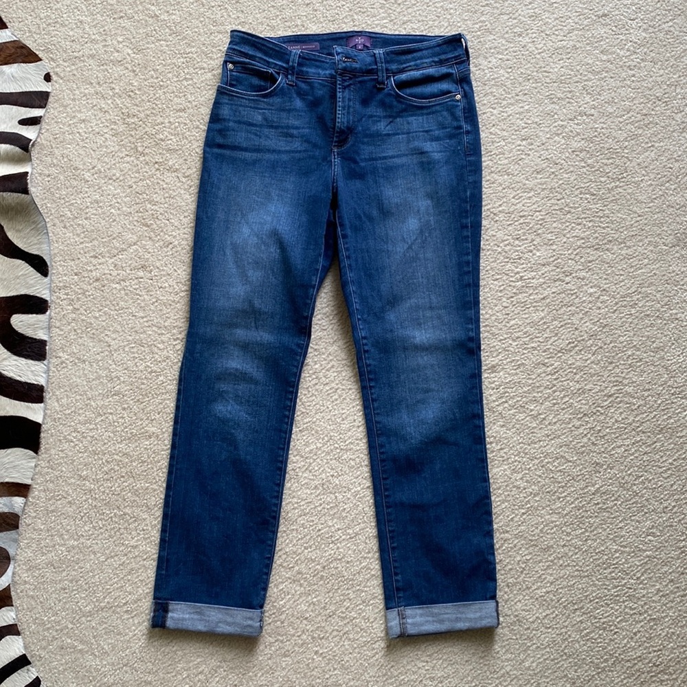 NYDJ size 8 LEANNE Boyfriend Jean Cropped with roll hem Love these boyfriends!